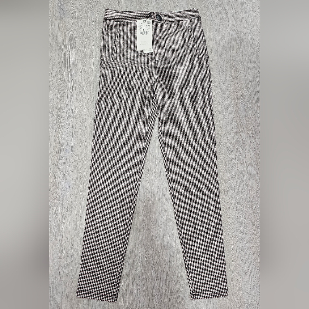 New Zara Red, Black and White Pants with Modern Fit - Size M